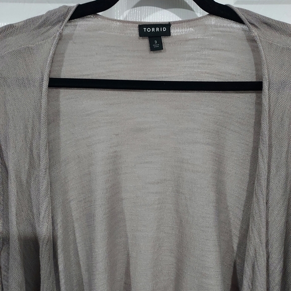 Torrid Taupe Slub Cardigan Drape Front Sweater in Size 3 /22-24 - Picture 3 of 11